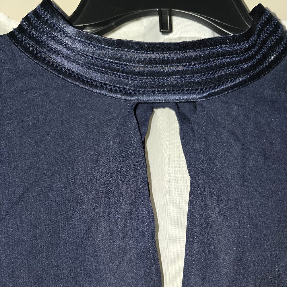 Veronica Beard Silk tie neck Bolton top - Picture 6 of 8